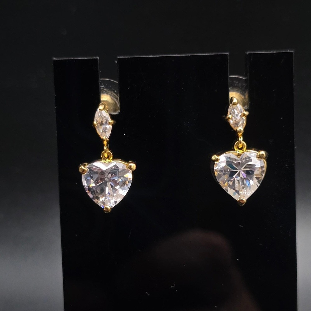 Elizabeth Taylor 1996 Radiance Collection Earrings In Box CZ Heart